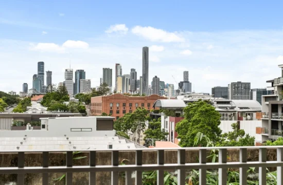 611/8 Skyring Terrace, Teneriffe, Qld 4005