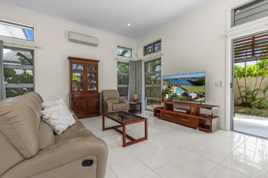 6153 Bolsena Circuit, Hope Island, Qld 4212-Image