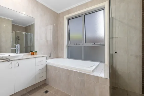 6153 Bolsena Circuit, Hope Island, Qld 4212-Image