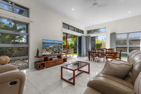 6153 Bolsena Circuit, Hope Island, Qld 4212-Image