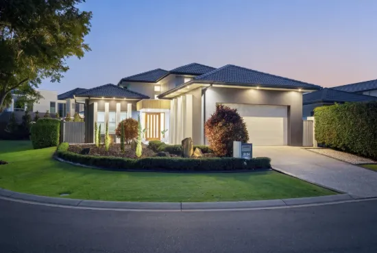 6154 Bolsena Circuit, Hope Island, Qld 4212-Image