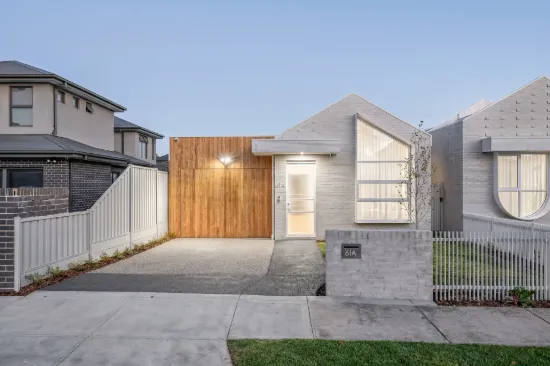 61A Snell Grove, Oak Park, Vic 3046