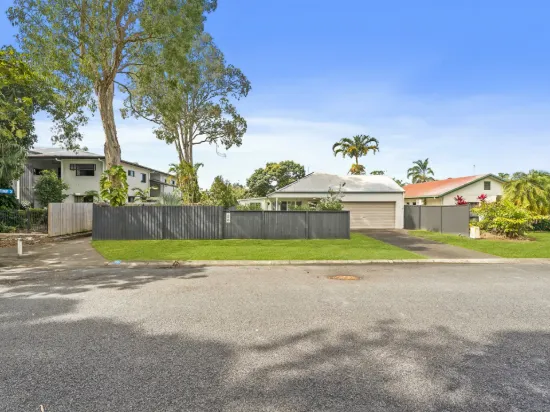 62 Cunningham Street, Yorkeys Knob, Qld 4878