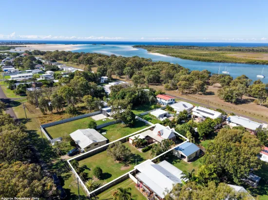 62 Mitchell Street, Elliott Heads, Qld 4670