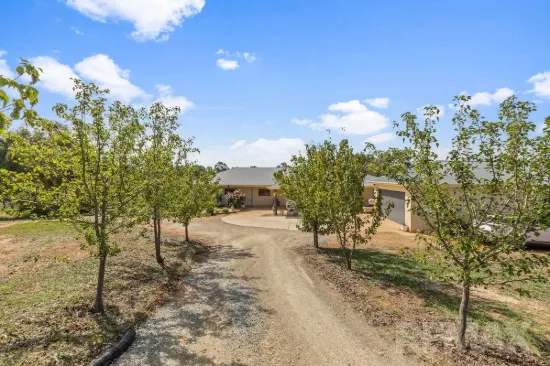 62 Riverview Drive, Moorong, NSW 2650