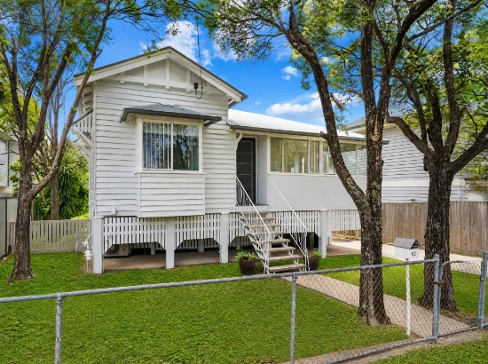 62 Rutland Street, Coorparoo, Qld 4151