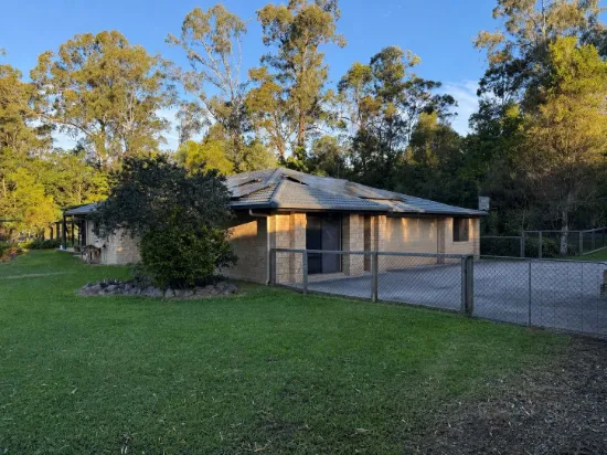 62 Whites Road, Landsborough, Qld 4550