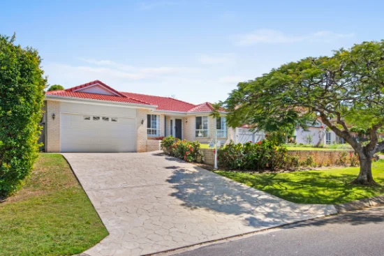 63 Clive Road, Birkdale, Qld 4159