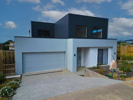 63 Overview Crescent, Apollo Bay, Vic 3233 - Sold