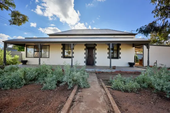 63 Park Terrace, Quorn, SA 5433