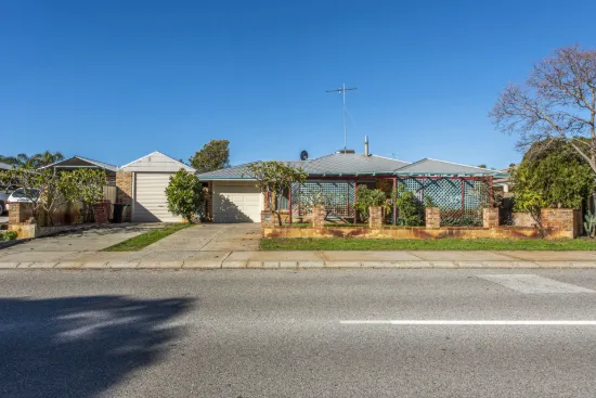 63 Reynolds Avenue, Greenfields, WA 6210