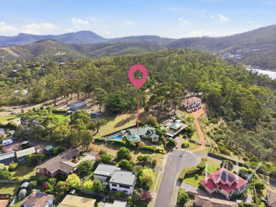 63 Robin Court, Lindisfarne, Tas 7015