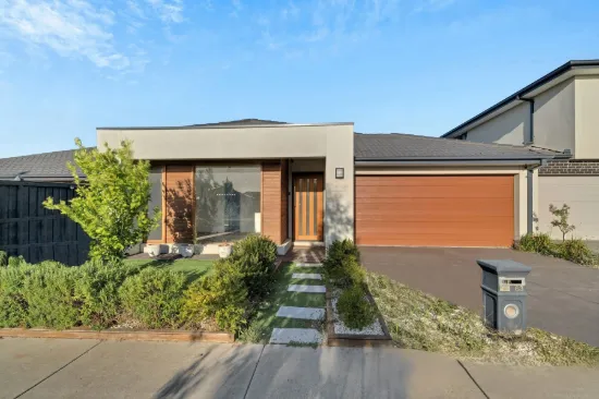 63 Yeungroon Boulevard, Clyde North, Vic 3978