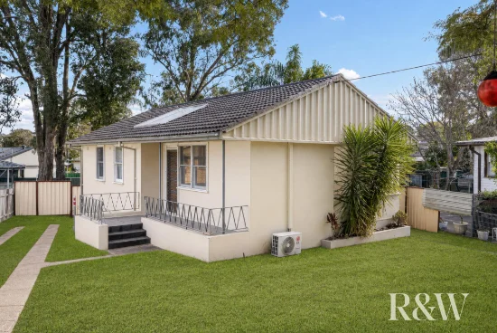 64 & 64A Lucena Crescent, Lethbridge Park, NSW 2770