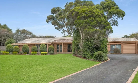 64 Bay Rd, Mount Martha, Vic 3934 - For Rent