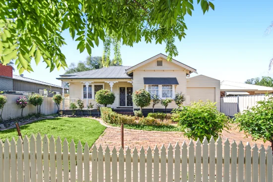 64 Carr Crescent, Mooroopna, Vic 3629