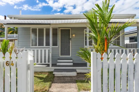 64 Christensen Street, Machans Beach, Qld 4878