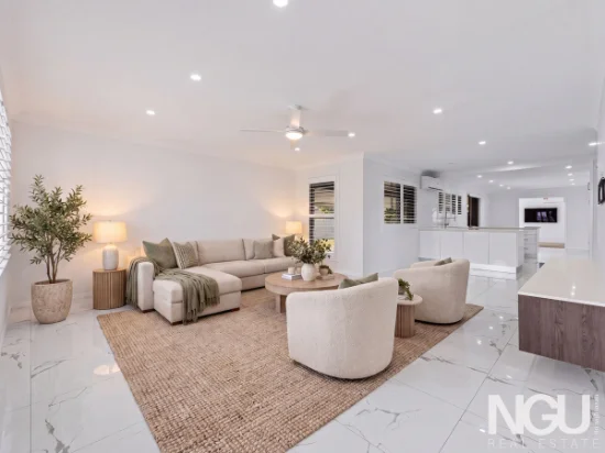 64 Donnington Street, Carindale, Qld 4152