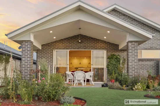 64 Emerald Drive, Kelso, NSW 2795
