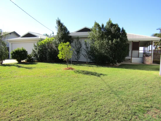 64 Hibiscus Crescent, Blackwater, Qld 4717