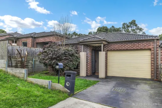 64 Innes Court, Berwick, Vic 3806