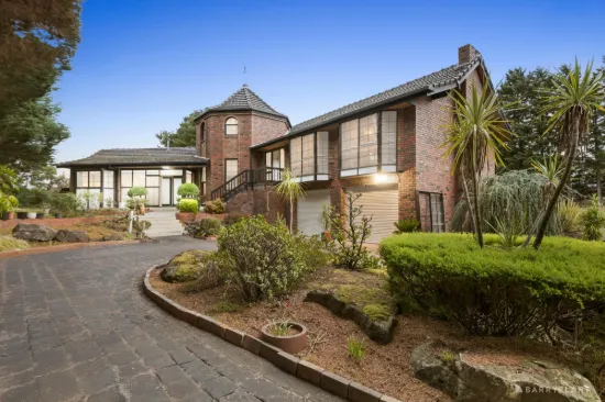 64 Knees Road, Park Orchards, Vic 3114