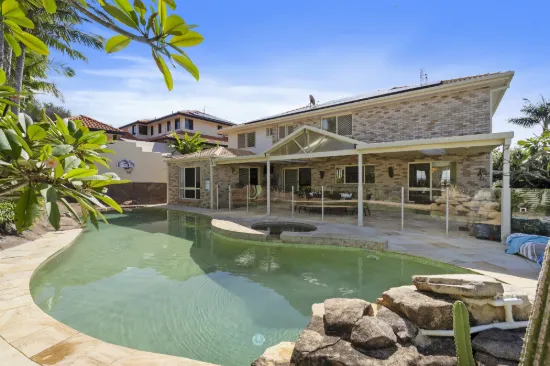 64 Lochlomond Drive, Banora Point, NSW 2486