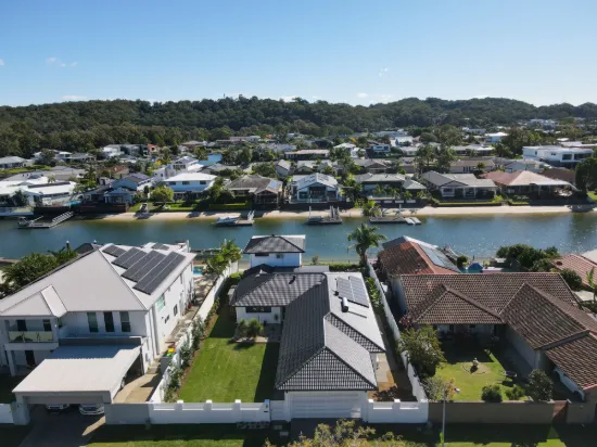 64 Melaleuca Drive, Palm Beach, Qld 4221