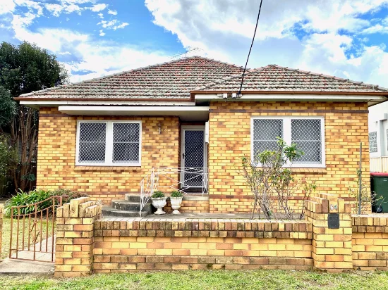 64 Piper Street, Tamworth, NSW 2340