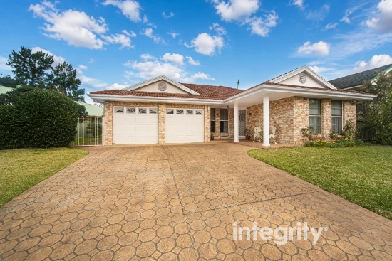64 Sheraton Circuit, Bomaderry, NSW 2541