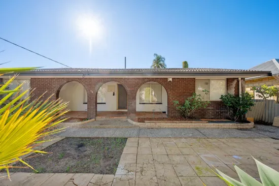 64 Tuckey Street, Mandurah, WA 6210
