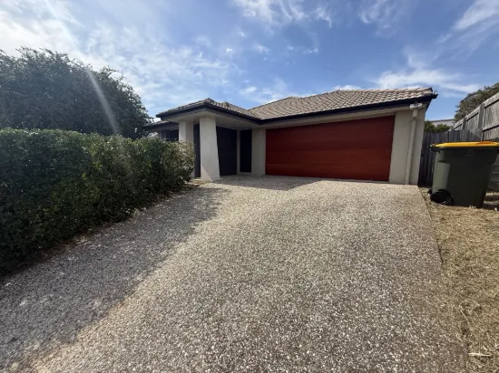 65 Argule Street, Hillcrest, Qld 4118