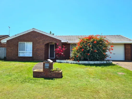 65 Banksia St, Point Vernon, Qld 4655