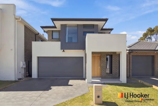 65 Butcherbird Lane, Austral, NSW 2179