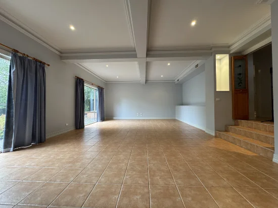 65 Edrington Park Drive, Berwick, Vic 3806 - For Rent