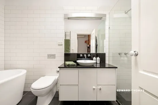 65 The Ridgeway, Kensington, Vic 3031-Image