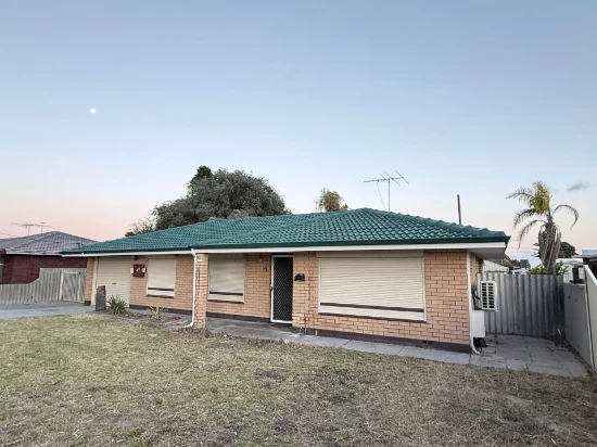 66 Council Ave, Rockingham, WA 6168 - For Rent