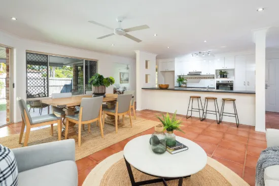 66 Crestwood Drive, Molendinar, Qld 4214