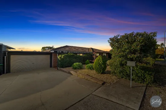 66 Hadleigh Circuit, Isabella Plains, ACT 2905