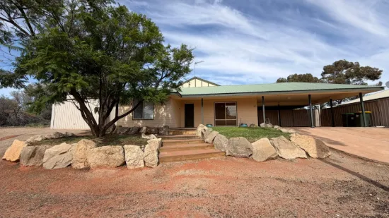 66 Hermit St, Roxby Downs, SA 5725