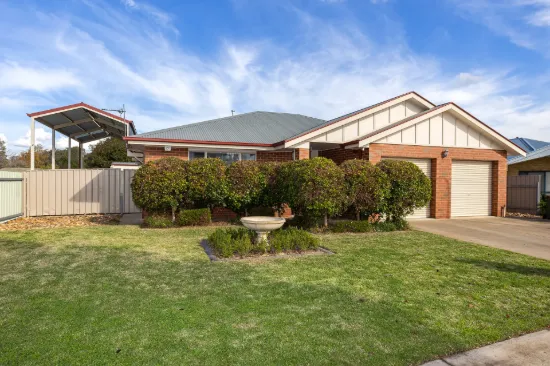 66 Jack Avenue, Mount Austin, NSW 2650
