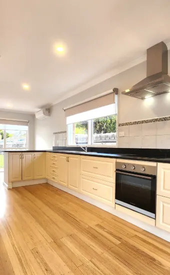 66 Station Road, Melton South, Vic 3338