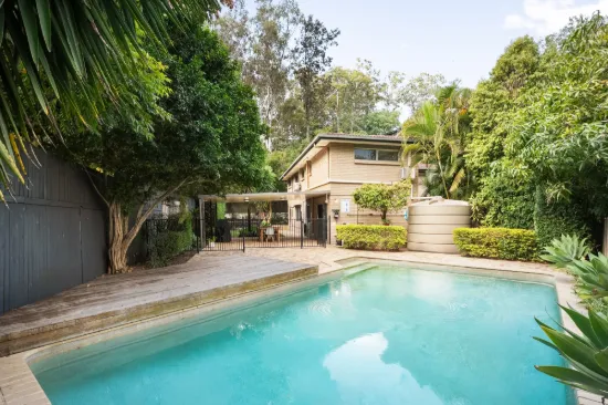 68 Dumbarton Drive, Kenmore, Qld 4069