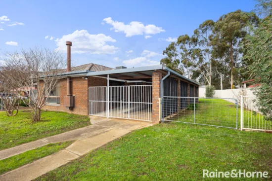 68 Huthwaite Street, Mount Austin, NSW 2650