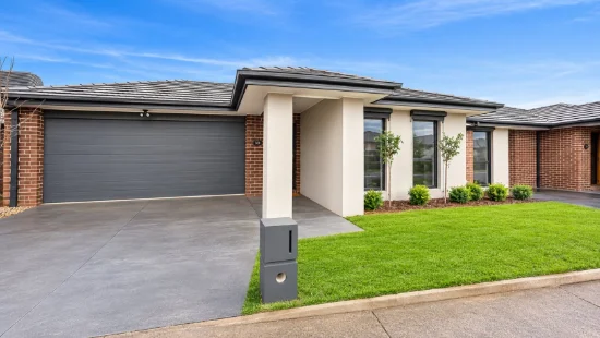 68 Precinct Road, Charlemont, Vic 3217