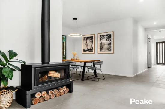 68 Swindale Way, Clyde North, Vic 3978