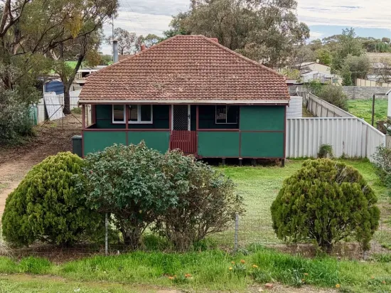 69 Avon Street, Quairading, WA 6383