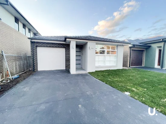 69 Farview Drive, Denham Court, NSW 2565