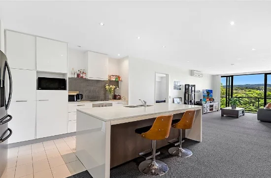 7/305 Easthill Drive, Robina QLD 4226-Image