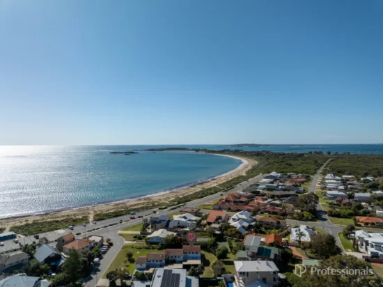 7/4-6 Gloucester Avenue, Shoalwater, WA 6169